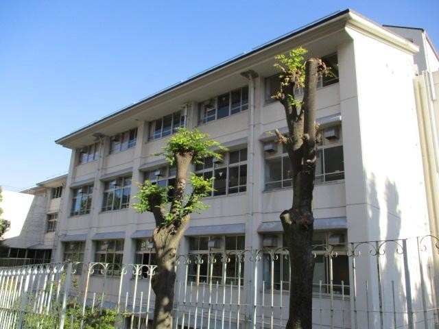 【プレジール三ノ宮の小学校】