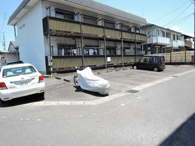 【フラット犬山の駐車場】