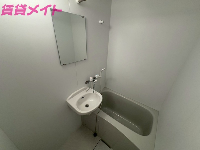 バス・シャワールーム　別部屋画像参考