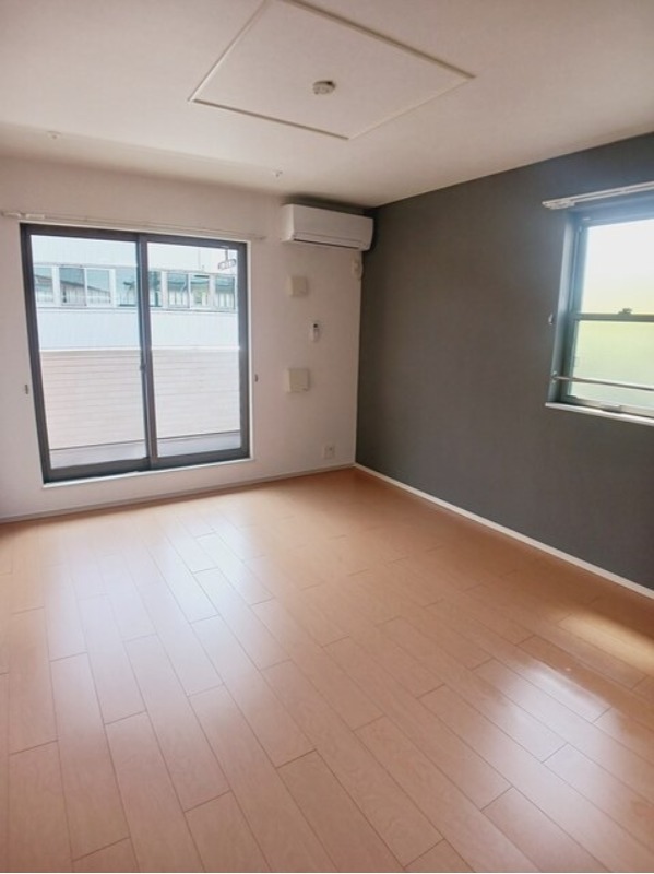 居室・リビング　図面と現状に相違がある場合には現状を優先