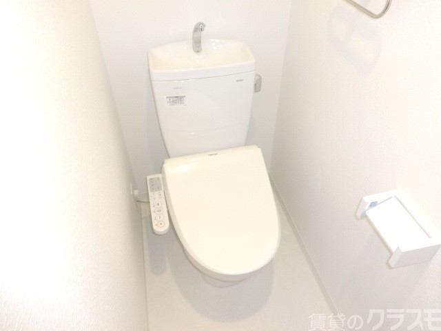 トイレ　水廻りの設備が分譲マンション並のレベルです。