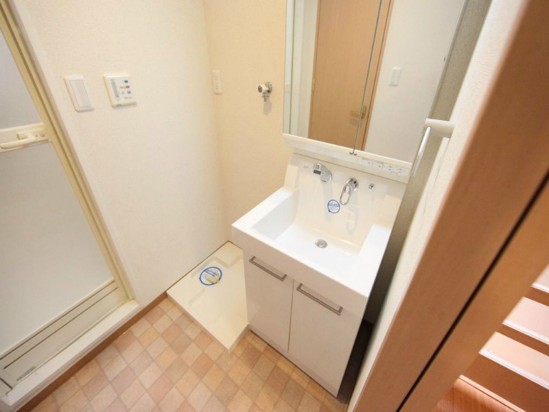 洗面設備　脱衣所　シャンプードレッサー　室内洗濯機置場