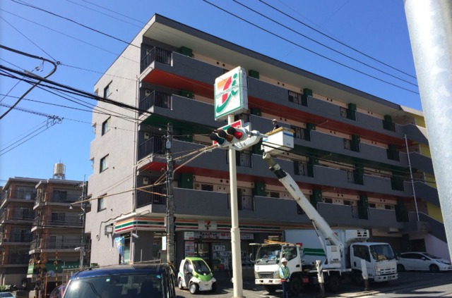コンビニ　セブンイレブン川崎百合丘店（コンビニ）まで149m