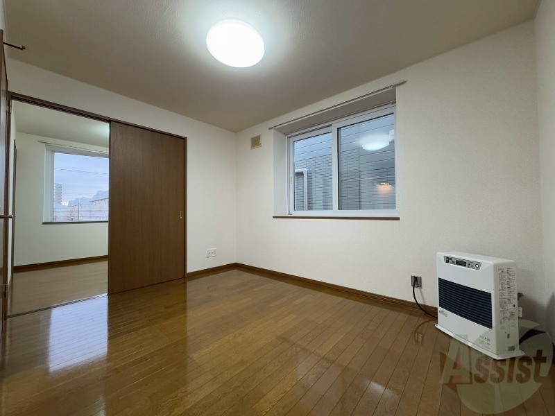 居室・リビング　広くてキレイなお部屋が広がっていて、充実した生活が送れそう。