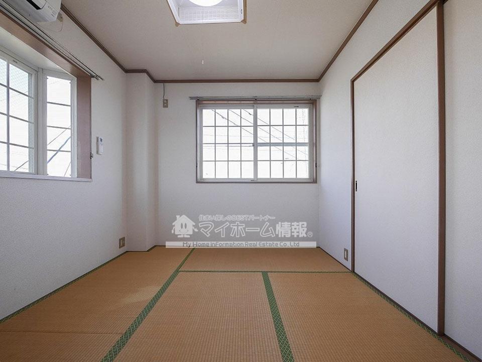 眺望　しっとりと落ち着いた雰囲気の和室6帖