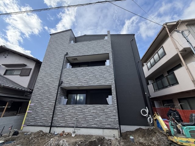 建物外観　建設中