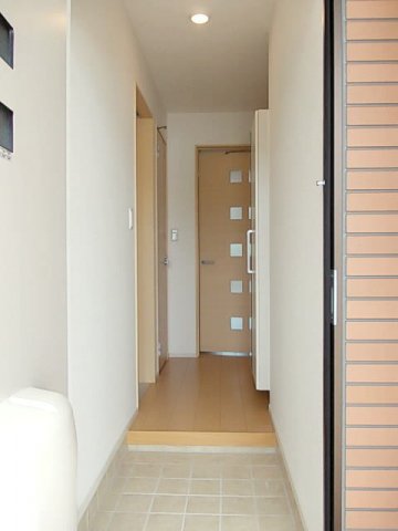 玄関　シンプルで使いやすい玄関です
