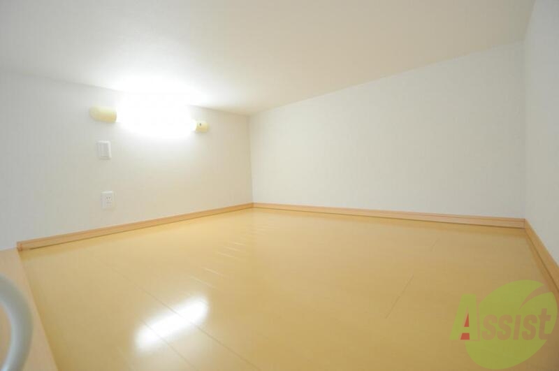 その他部屋・スペース　広いロフトがあるので寝室としても使えます。