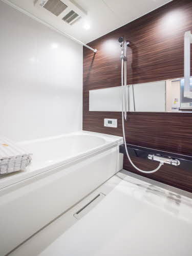 バス・シャワールーム　お風呂で日々の疲れを落としましょう