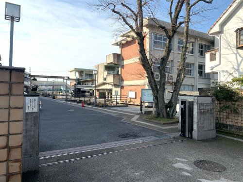 中学校　田原本町立田原本中学校（中学校）まで868m