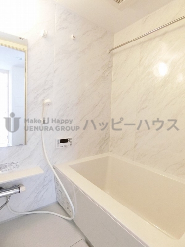 バス・シャワールーム　同物件の同間取りのお部屋のお写真です。現況優先でお願いします