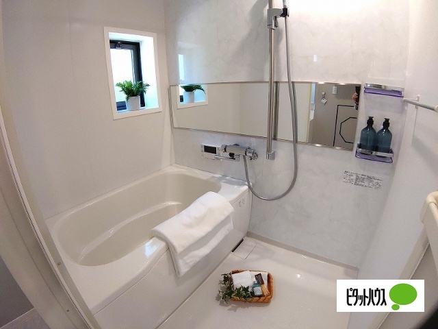 バス・シャワールーム　※家具や装飾品などは付きません。