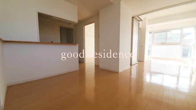 居室・リビング　【WIC付き広々収納♪】