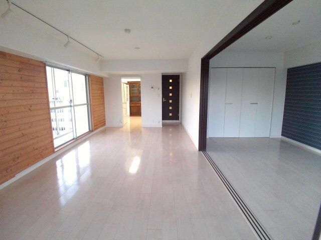 居室・リビング　使いやすい居間です