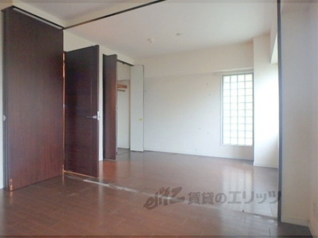 居室・リビング　綺麗な室内です。