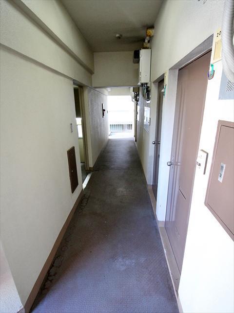 その他　松山市平和通　ＨＥＩＷＡＤＯＲＩ　ＦＬＡＴ　通路