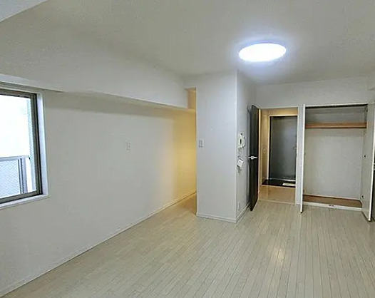 居室・リビング　※別部屋の参考写真です。