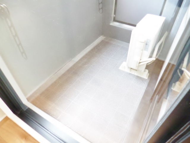 バルコニー　同型タイプの別のお部屋の写真です。