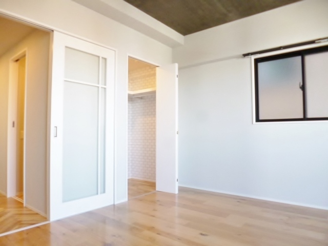 居室・リビング　同型タイプの別のお部屋の写真です。