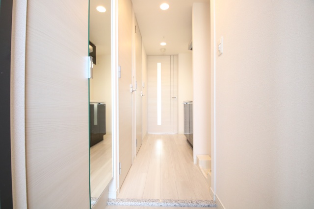 玄関　※別室の参考写真の為、現況優先です。