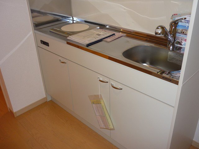 キッチン　コンパクトなキッチンで掃除もラクラク