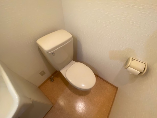 トイレ　※同施工会社のイメージ写真※