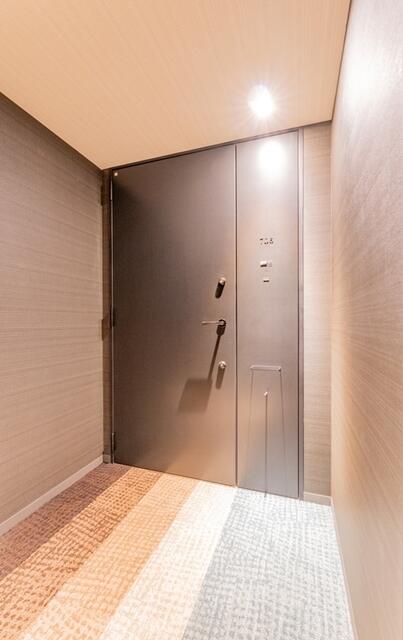 玄関　※写真は同タイプ住戸です。