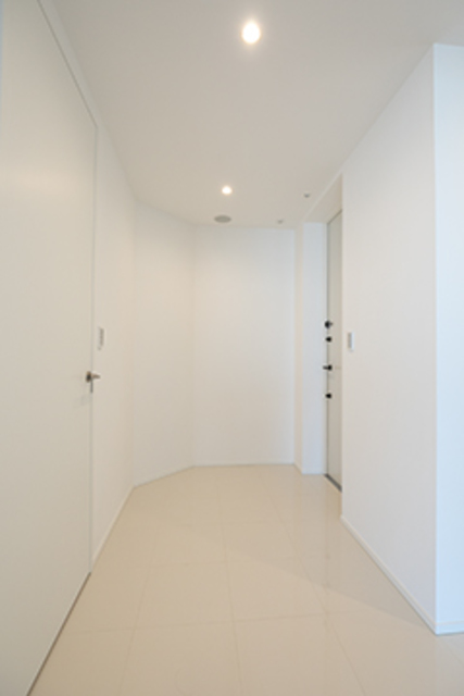 玄関　※写真は同タイプ住戸です。