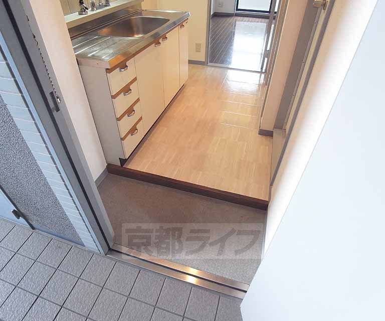 玄関　・お問い合わせは京都ライフまで・
