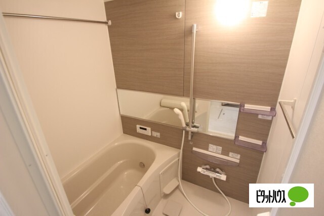 バス・シャワールーム　※同シリーズ参考写真です。