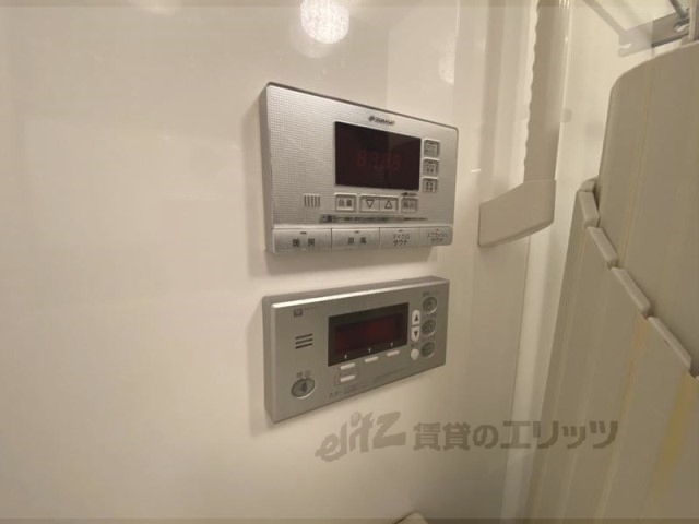 その他設備　給湯器リモコン