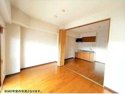 居室・リビング　同仕様写真