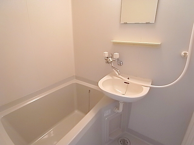 バス・シャワールーム　バスルーム