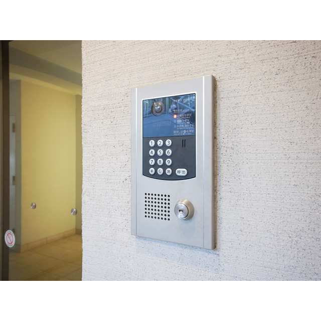 エントランス　インターホン