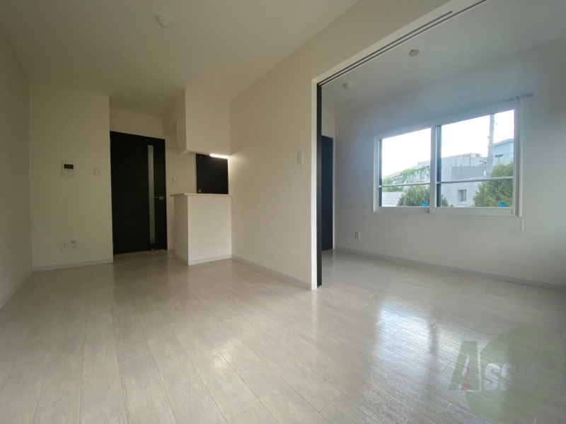 居室・リビング　広くてキレイなお部屋が広がっていて、充実した生活が送れそう。