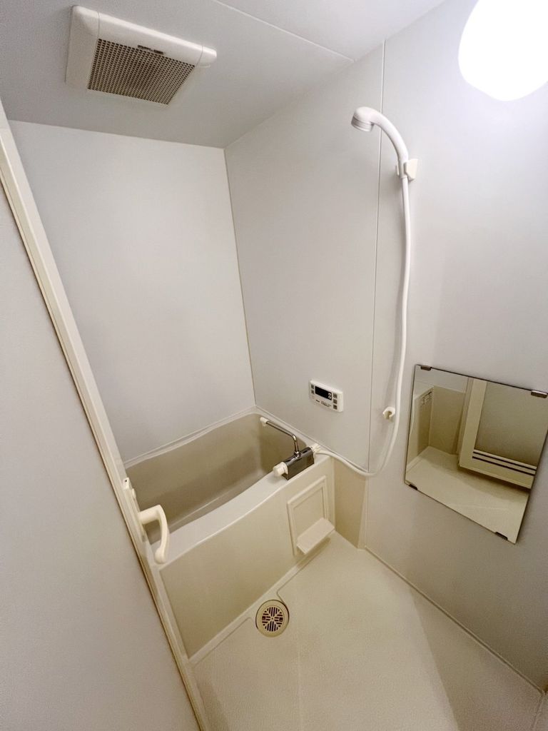 バス・シャワールーム　バス