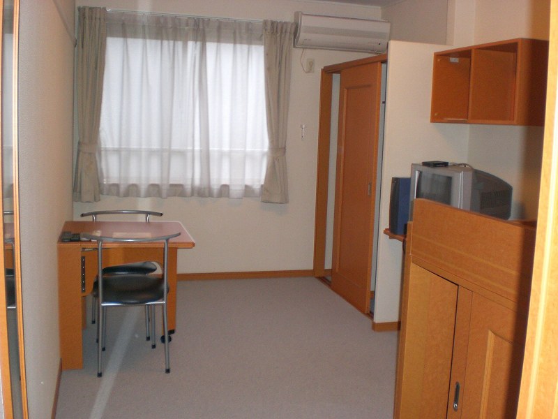 居室・リビング　同タイプ物件の為、形状や間取寸法、色調等が実際とは異なります