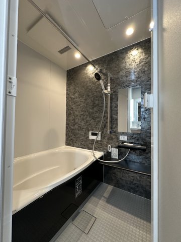 バス・シャワールーム　203