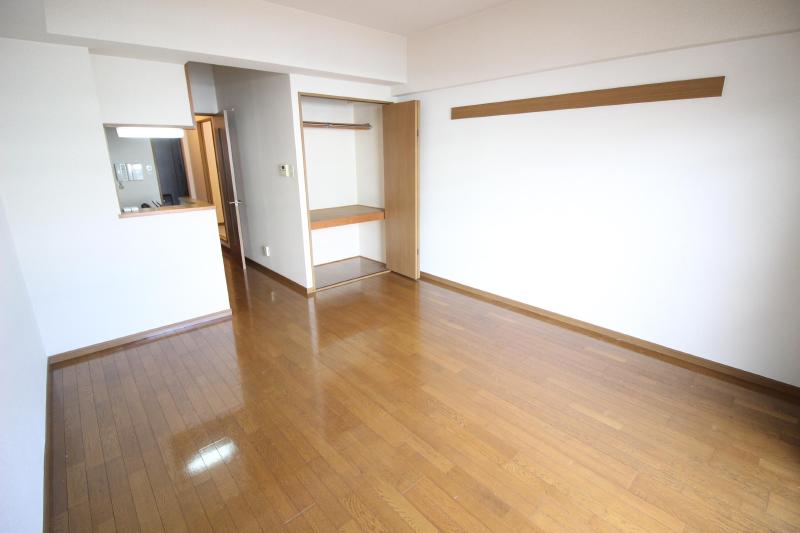 居室・リビング　1　洋室８．８帖