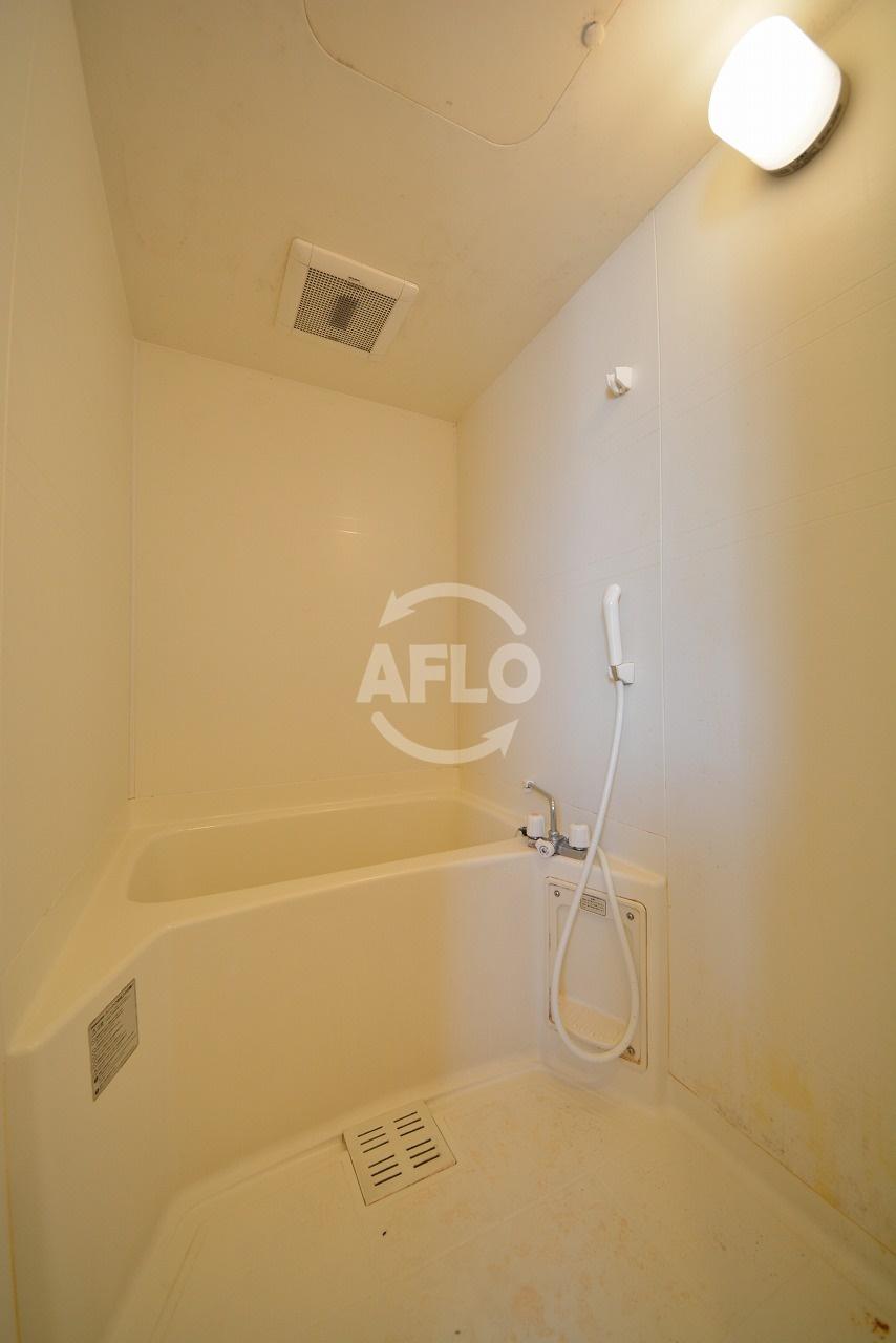 バス・シャワールーム　キャピトル安堂寺　浴室