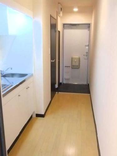 その他　居間側から玄関までの廊下部。