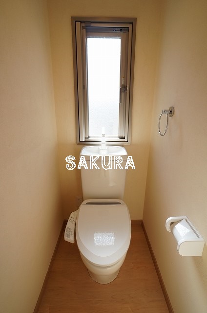 トイレ　嬉しい温水洗浄便座♪