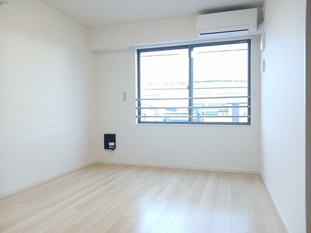 居室・リビング　ゆったり過ごせる居間です