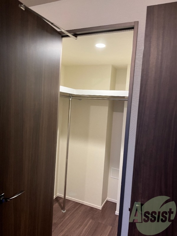 その他設備　収納はウォークインになっており何でもしまえそうです。