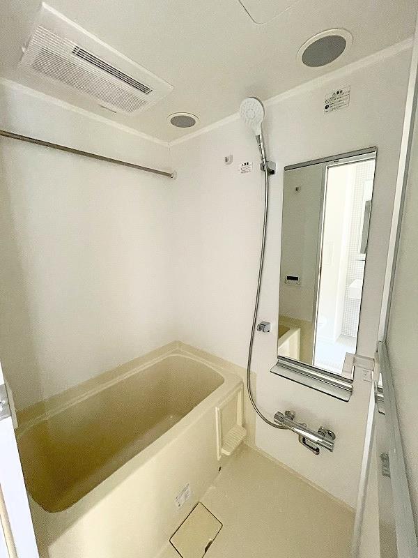 バス・シャワールーム　オートバス（追い焚き機能付き）・浴室乾燥機能付き