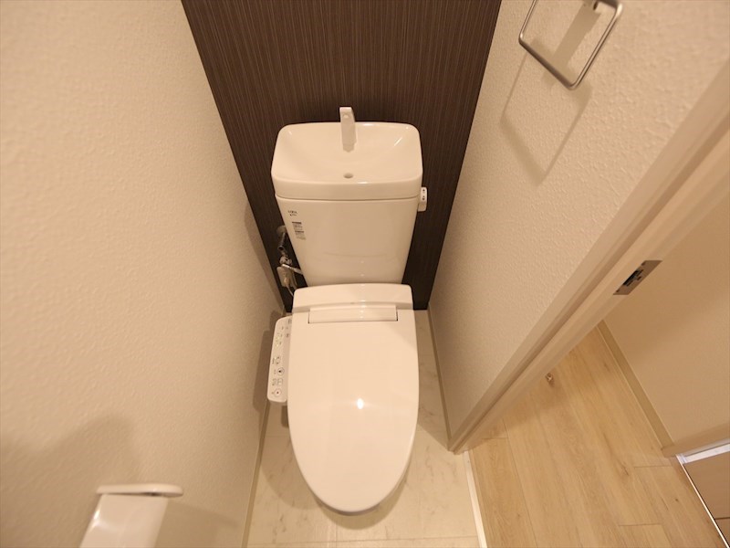 トイレ　温水洗浄便座付トイレ