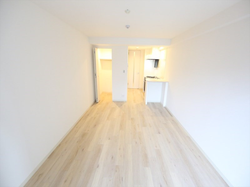 その他　洋室12帖　ウォークインクローゼット（収納充実してます）