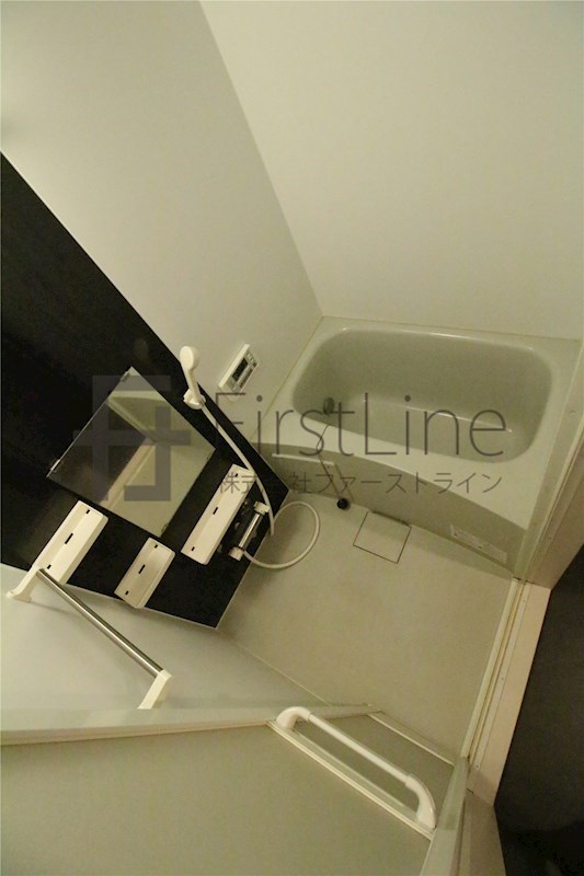 バス・シャワールーム　同型タイプの写真です