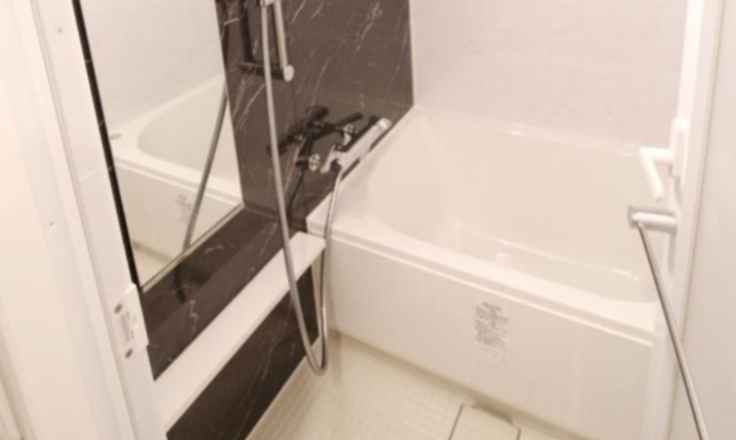 バス・シャワールーム　※別部屋の参考写真です。