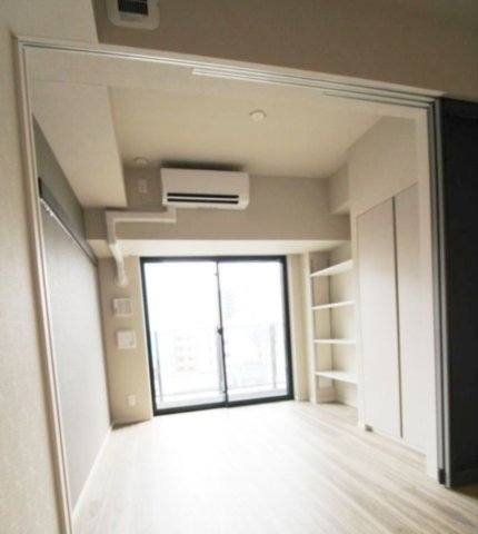 居室・リビング　※別部屋の参考写真です。